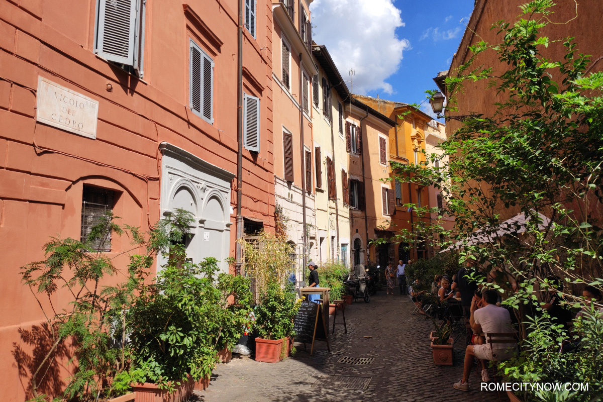 Atmospheric restaurant in Trastevere