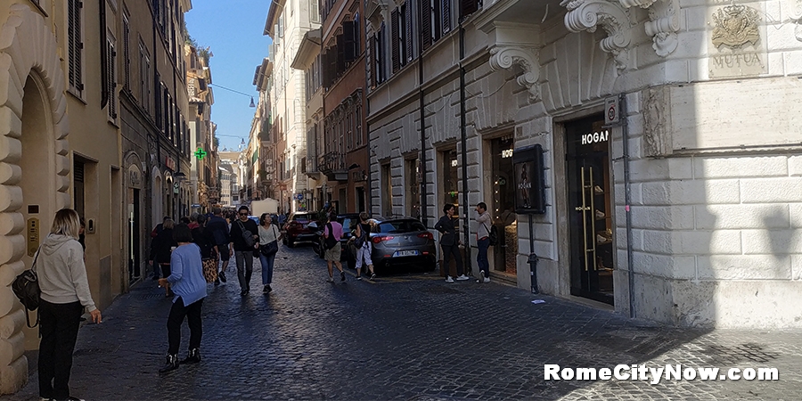 Via Della Croce in Rome